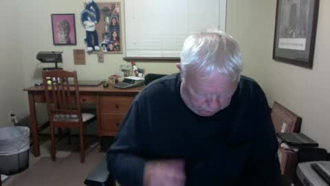 Snapshot of dirtrider195080438 chatting on July 6, 2026, 5:15 am dirtrider195080438 online show from July 6, 2026, 5:15 am
