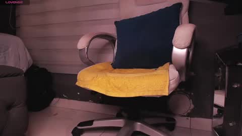 Snapshot of dirty_27cms chatting on December 19, 2025, 11:45 pm dirty_27cms online show from December 19, 2025, 11:45 pm