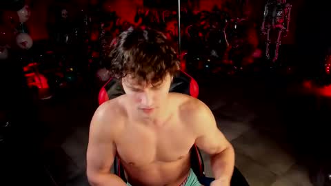 Snapshot of dirty_boss chatting on December 17, 2025, 7:25 am dirty_boss online show from December 17, 2025, 7:25 am