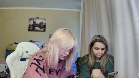 Snapshot of dirty_kiss69 chatting on April 28, 2026, 2:27 am Dirty Kiss69 online show from April 28, 2026, 2:27 am