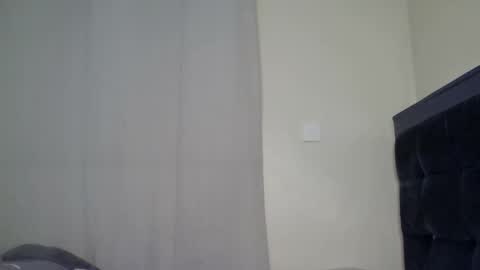 Snapshot of dirtybugg chatting on May 4, 2026, 9:27 am dirtybugg online show from May 4, 2026, 9:27 am