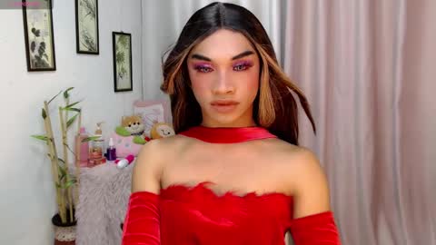 Ivana  Yanna and Elisha online show from December 18, 2025, 9:59 am