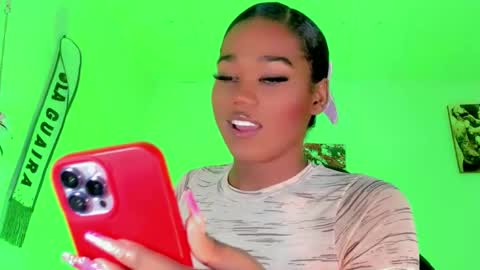 Snapshot of dirtygamesnaomy chatting on October 4, 2025, 5:05 am Naomy online show from October 4, 2025, 5:05 am