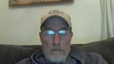 Snapshot of dirtynastyoldman chatting on March 6, 2025, 12:54 am dirtynastyoldman online show from March 6, 2025, 12:54 am