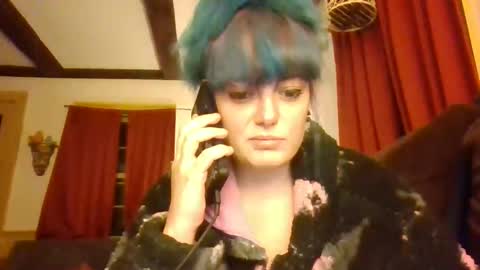 Snapshot of dirtyxhippie21 chatting on October 30, 2025, 2:35 am Crystal online show from October 30, 2025, 2:35 am