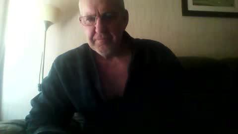 Snapshot of discovery63 chatting on May 10, 2026, 8:08 am discovery63 online show from May 10, 2026, 8:08 am