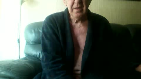 Snapshot of discovery63 chatting on May 17, 2026, 9:06 am discovery63 online show from May 17, 2026, 9:06 am
