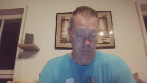 disney0988 online show from October 14, 2025, 4:35 am