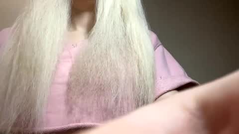 Snapshot of ditamilton chatting on March 11, 2025, 5:24 pm DitaMilton online show from March 11, 2025, 5:24 pm