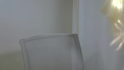 Snapshot of ditamilton chatting on November 20, 2025, 10:31 pm DitaMilton online show from November 20, 2025, 10:31 pm