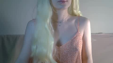 Snapshot of ditamilton chatting on December 14, 2025, 6:56 pm DitaMilton online show from December 14, 2025, 6:56 pm