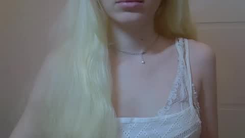 DitaMilton online show from February 2, 2026, 7:34 pm