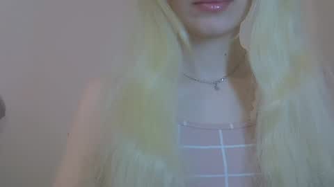 Snapshot of ditamilton chatting on April 27, 2026, 8:40 pm DitaMilton online show from April 27, 2026, 8:40 pm