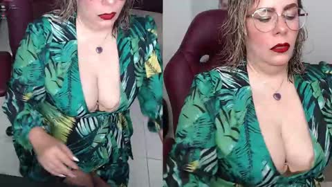 Snapshot of diva_milf chatting on February 9, 2025, 4:40 pm Diva online show from February 9, 2025, 4:40 pm