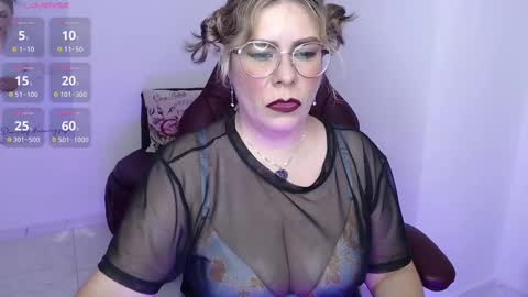 Snapshot of diva_milf chatting on February 13, 2025, 9:27 pm Diva online show from February 13, 2025, 9:27 pm