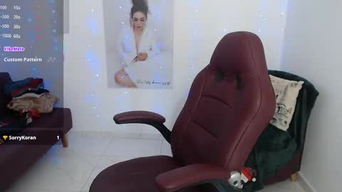 Snapshot of diva_milf chatting on November 13, 2025, 8:19 pm Diva online show from November 13, 2025, 8:19 pm