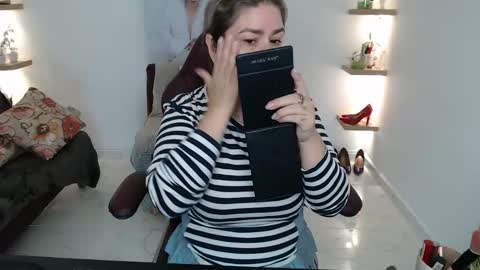 Snapshot of diva_milf chatting on April 30, 2026, 1:50 pm Diva online show from April 30, 2026, 1:50 pm