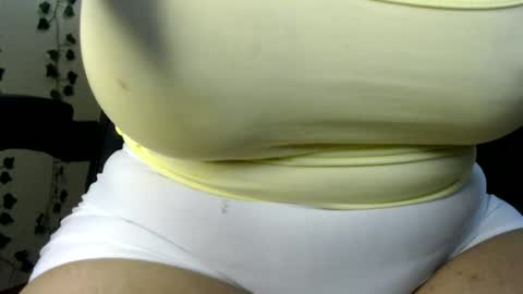 Snapshot of divadirty chatting on December 21, 2024, 3:53 pm Mari online show from December 21, 2024, 3:53 pm