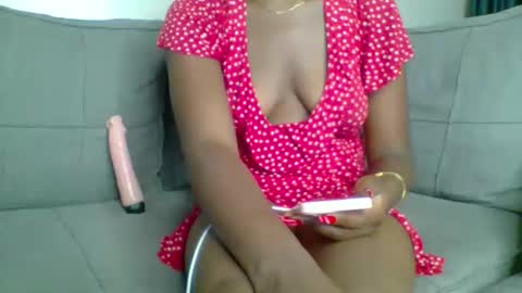 Snapshot of divasc_1 chatting on April 18, 2026, 7:58 pm queen kinky online show from April 18, 2026, 7:58 pm