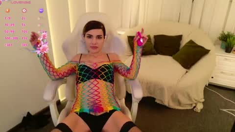 divine_mila online show from May 19, 2026, 12:44 pm