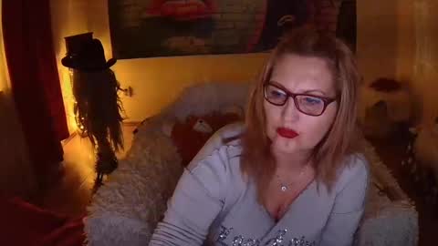 Snapshot of divineblond chatting on January 9, 2025, 5:33 pm Alexxa online show from January 9, 2025, 5:33 pm