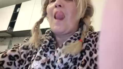 Snapshot of divineblond chatting on March 13, 2026, 12:50 am Alexxa online show from March 13, 2026, 12:50 am