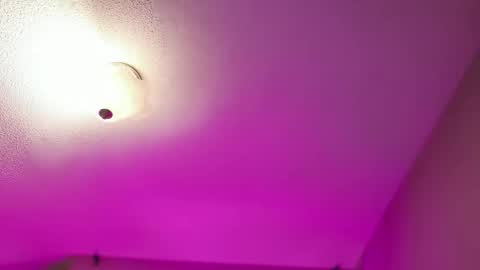 Snapshot of divinelynn chatting on February 20, 2026, 2:50 pm DivineLynn online show from February 20, 2026, 2:50 pm