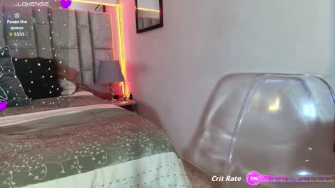 Snapshot of divinepearl chatting on February 25, 2026, 6:28 pm divinepearl online show from February 25, 2026, 6:28 pm