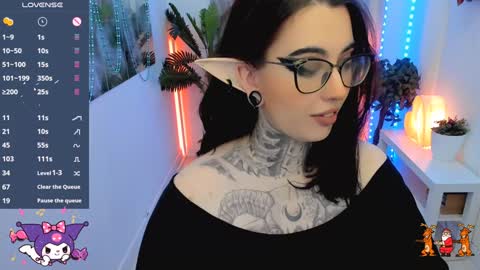 dixipixi_ online show from December 29, 2024, 5:42 am