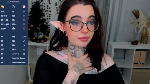 dixipixi_ online show from December 30, 2024, 10:32 am