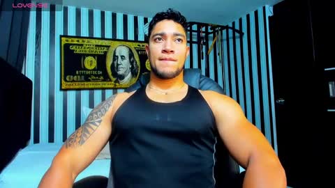 Snapshot of dixon_ray_ chatting on February 17, 2025, 12:43 am Dixon online show from February 17, 2025, 12:43 am