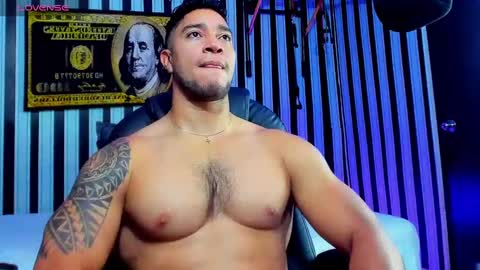 Snapshot of dixon_ray_ chatting on March 4, 2025, 12:29 am Dixon online show from March 4, 2025, 12:29 am