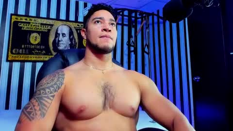 Snapshot of dixon_ray_ chatting on March 11, 2025, 10:42 pm Dixon online show from March 11, 2025, 10:42 pm