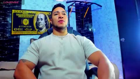 Snapshot of dixon_ray_ chatting on October 17, 2025, 12:58 am Dixon online show from October 17, 2025, 12:58 am