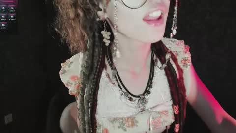 Snapshot of dizer_clop chatting on October 18, 2025, 3:46 pm Dizer online show from October 18, 2025, 3:46 pm