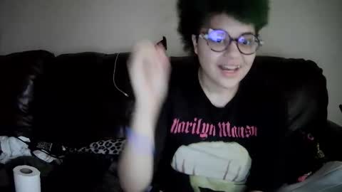 dizzinsweatyy online show from February 14, 2026, 6:37 pm