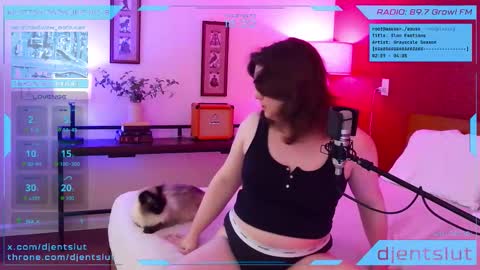 Snapshot of djentslut chatting on February 27, 2026, 1:38 am djentslut online show from February 27, 2026, 1:38 am