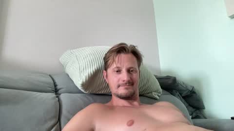 Snapshot of djo68686666 chatting on July 22, 2026, 2:53 pm djo68686666 online show from July 22, 2026, 2:53 pm