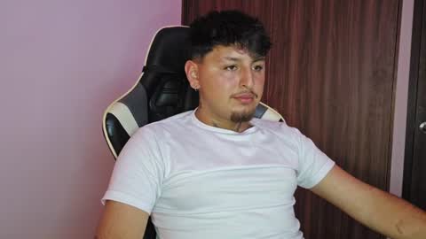 Snapshot of djsex_yerknox chatting on June 11, 2026, 2:53 am yerknox online show from June 11, 2026, 2:53 am