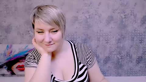 djullia online show from February 23, 2025, 3:29 pm