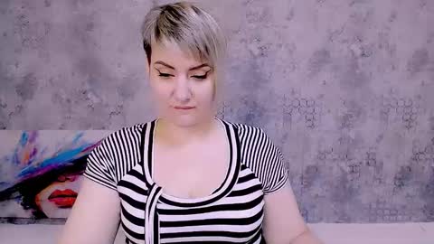 djullia online show from September 12, 2025, 5:51 am