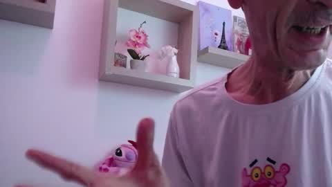 Snapshot of dlacarra chatting on November 16, 2025, 1:33 am David Lucky 13 online show from November 16, 2025, 1:33 am