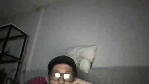 Snapshot of dlovesr4ever chatting on November 16, 2025, 11:43 pm Studley86 online show from November 16, 2025, 11:43 pm