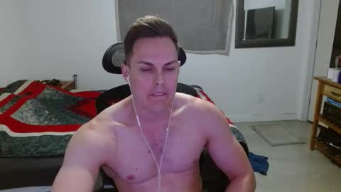 Snapshot of dmoney212 chatting on February 17, 2026, 1:35 am dmoney212 online show from February 17, 2026, 1:35 am