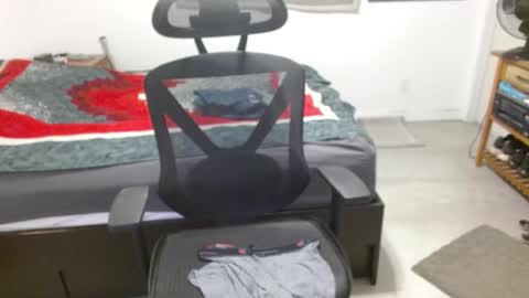 Snapshot of dmoney212 chatting on April 12, 2026, 6:18 am dmoney212 online show from April 12, 2026, 6:18 am