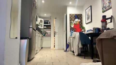 Snapshot of dmot2024 chatting on December 1, 2025, 8:30 am dmot2024 online show from December 1, 2025, 8:30 am