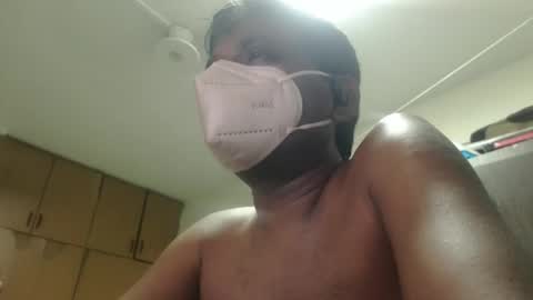 Snapshot of dnana_akv chatting on May 4, 2026, 5:09 pm Dark brown with pink head online show from May 4, 2026, 5:09 pm