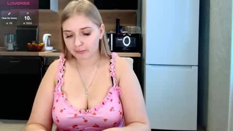 Snapshot of do_u_want_alice chatting on January 9, 2026, 7:55 am Alice online show from January 9, 2026, 7:55 am