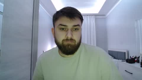 do_you_feel_pain online show from December 22, 2025, 7:55 pm