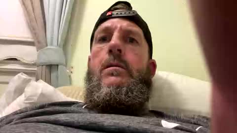 docblovesletters online show from October 12, 2025, 7:07 am